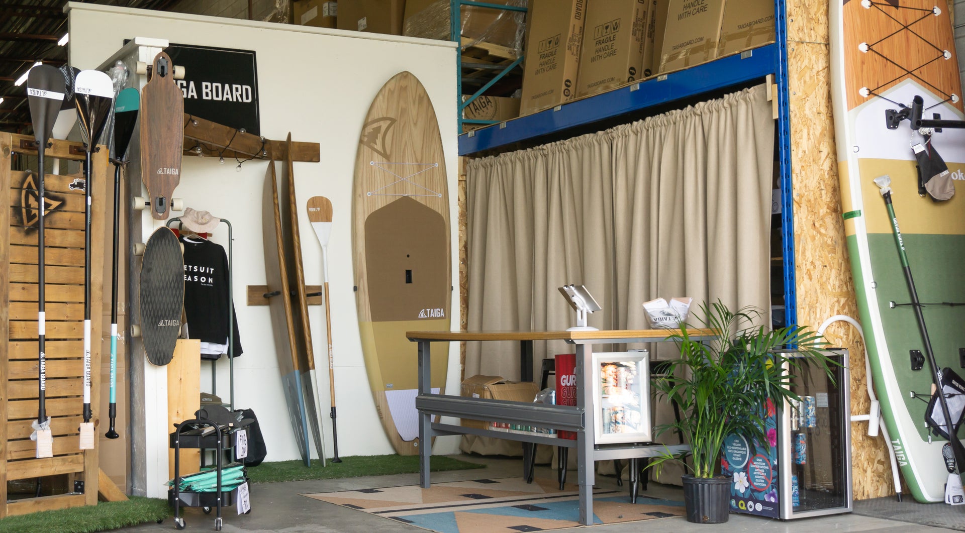 TAIGA SHOP - Warehouse in Montreal