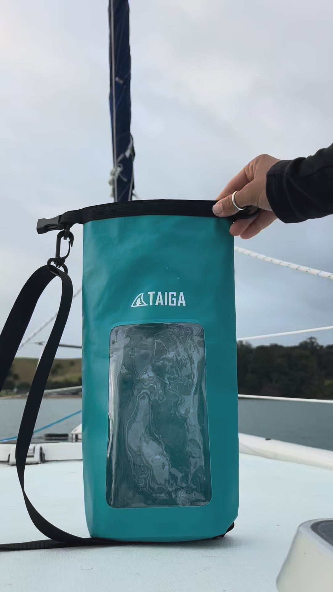How to Properly Use the 2L Waterproof Phone Dry Bag
