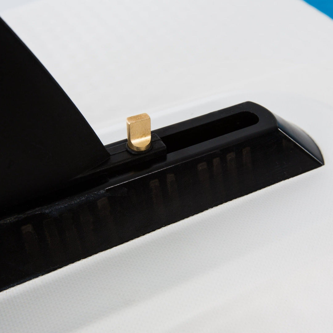 SCREW AND PLATE FOR CENTRAL FIN (INFLATABLE PADDLE BOARD) - Taiga Board